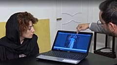 خاله نیکا شاکرمی که اعتراف های او مبنی بر اینکه خواهرزاده او خودکشی کرده و در اعتراضات کشته نشده است از تلویزیون پخش شد