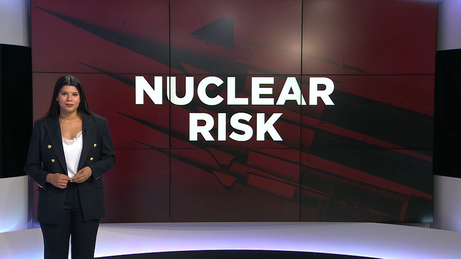 Blanca Castro presenta Riesgo Nuclear. 