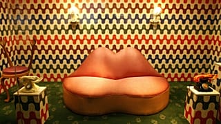 El sofá Mae West y los teléfonos langosta de Salvador Dalí