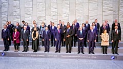 NATO üyelerinin savunma bakanları Brüksel'de bir araya geldi