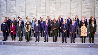 NATO üyelerinin savunma bakanları Brüksel'de bir araya geldi