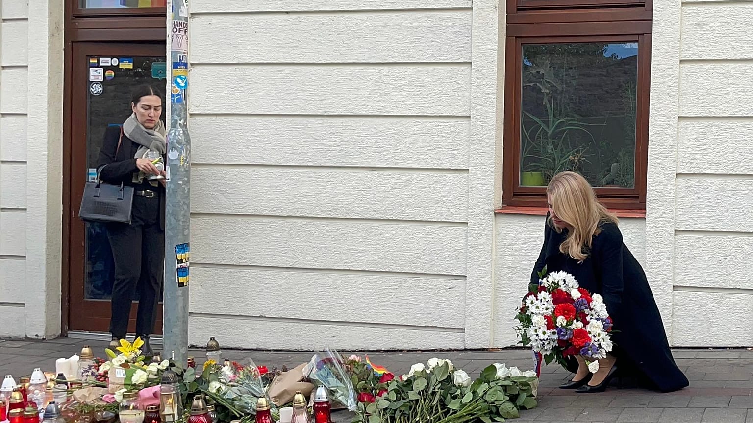 A szlovák elnök is lerója kegyeletét