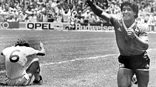 Maradona'nın İngiltere'ye attığı gol 