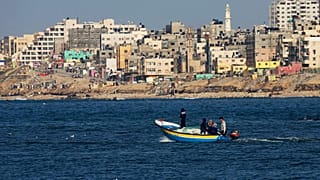 ساحل البحر الأبيض المتوسط في مدينة غزة، 9 فبراير 2016