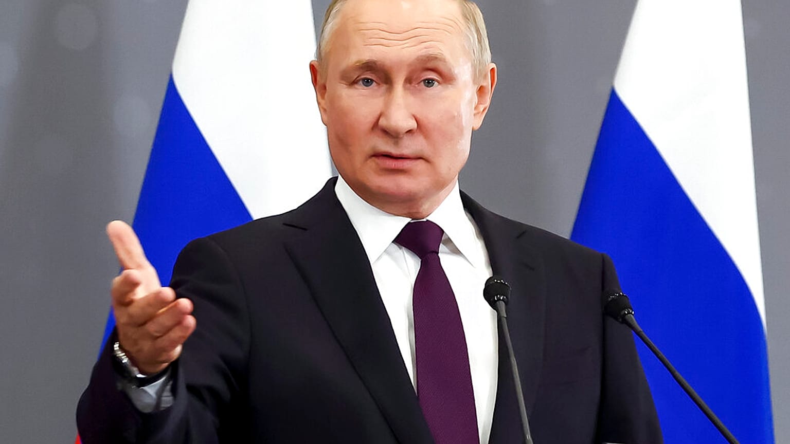 Russlands Präsident Wladimir Putin spricht in Astana über Krieg in der Ukraine