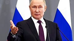 Russlands Präsident Wladimir Putin spricht in Astana über Krieg in der Ukraine