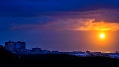 Εκτόξευση πυραύλου της Spacex που μεταφέρει δορυφόρους για τη λειτουργία της υπηρεσίας διαδικτύου Starlink