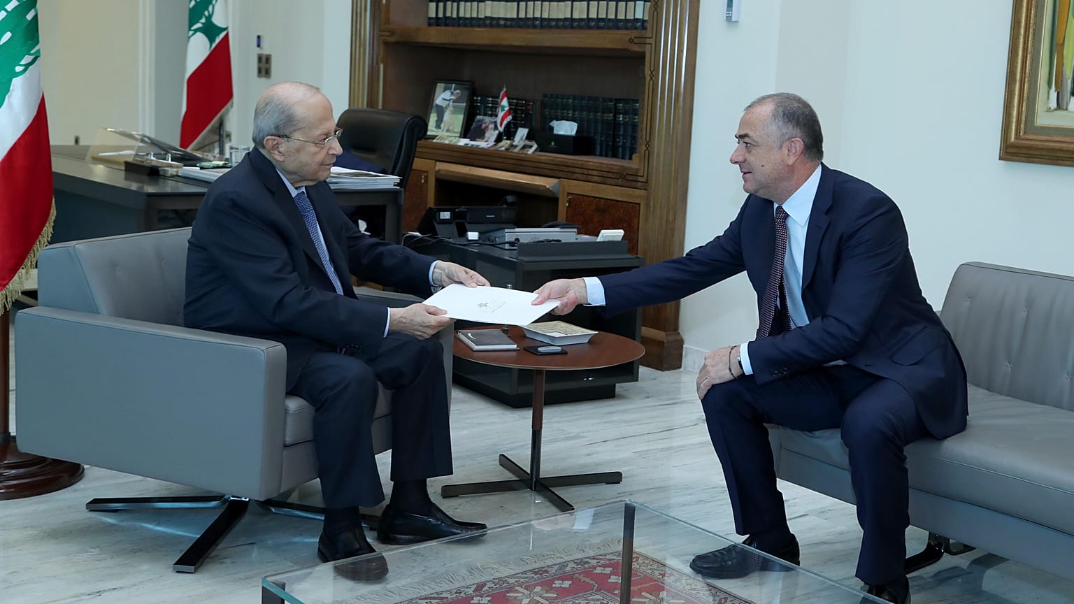 Lübnan Cumhurbaşkanı Mişel Avn, Meclis Başkan Yardımcısı İlyas Ebu Saab