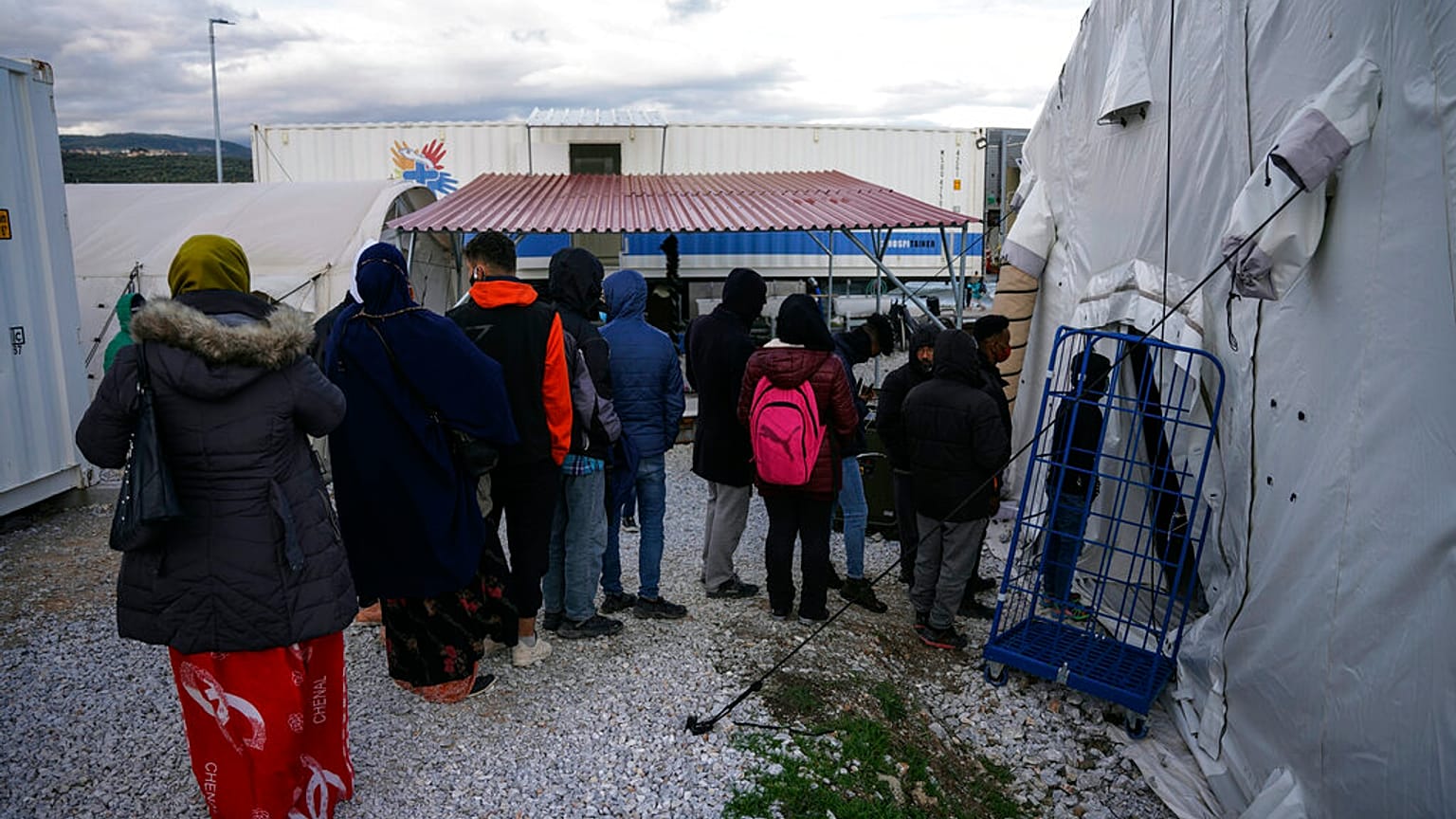 Midili Adası'ndaki Karatepe Mülteci Kampı
