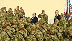 Viktor Orban bei der Vereidigung Freiwilliger 
