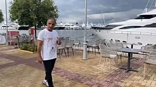 Ο Αλέξης Σοφοκλέους στη Μαρίνα Φλοίσβου