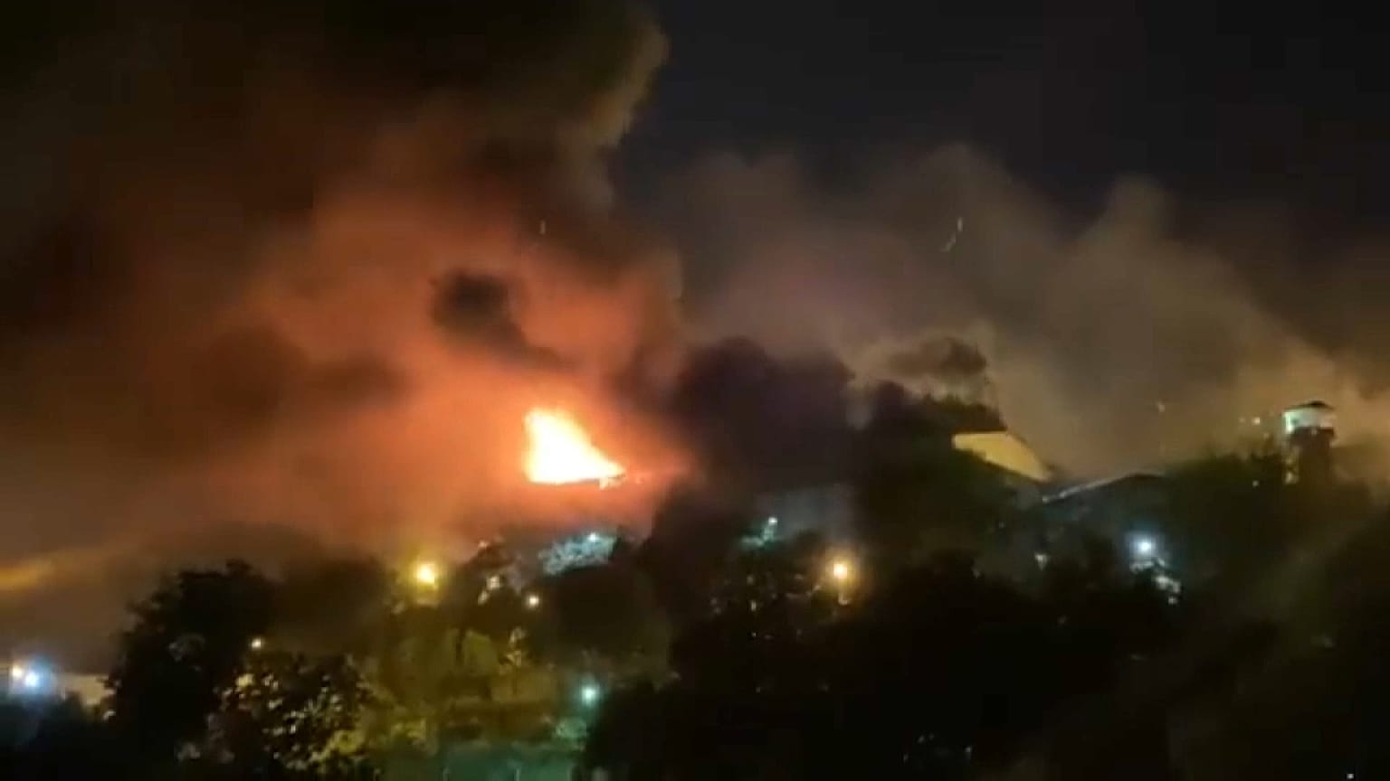 Incendie dans la prison d'Evine à Téhéran, en Iran, le samedi 15 octobre 2022.