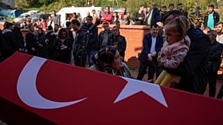 Bartın'ın Amasra ilçesinde devlete ait bir maden ocağında meydana gelen patlama sonrası hayatını kaybeden işçiler son yolculuklarına uğurlanıyor