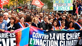 Jean-Luc Mélenchon et Annie Ernaux à la Marche contre la vie chère à Paris, dimanche 16 octobre