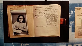 Nazi toplama kampında 15 yaşında hayatını kaybeden Yahudi günlük yazarı Anne Frank
