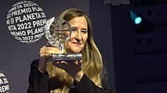 La escritora Luz Gabás gana el Premio Planeta