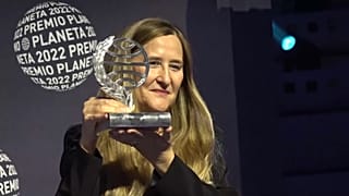 La escritora Luz Gabás gana el Premio Planeta