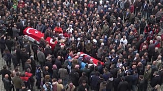 Entierro de tres jóvenes mineros fallecidos en el accidente en una mina en Asmara, Turquía, 16/10/2022