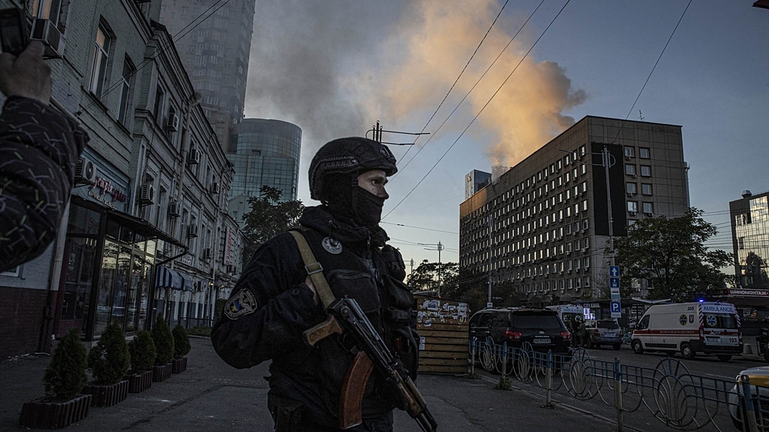 Rus güçleri Kiev'i vurdu