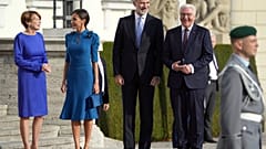 El presidente alemán Frank-Walter Steinmeier y su esposa Elke Buedenbender reciben a los reues de España en el Palacio de Belevue en Berlín, Alemania, el 17 de octubre de 2022