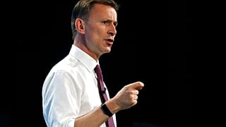 Jeremy Hunt substituiu Kwasi Kwarteng na pasta das Finanças