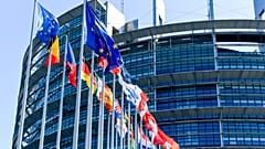 Die EU-Abgeordnete und Beamte müssen sich wärmer anziehen...
