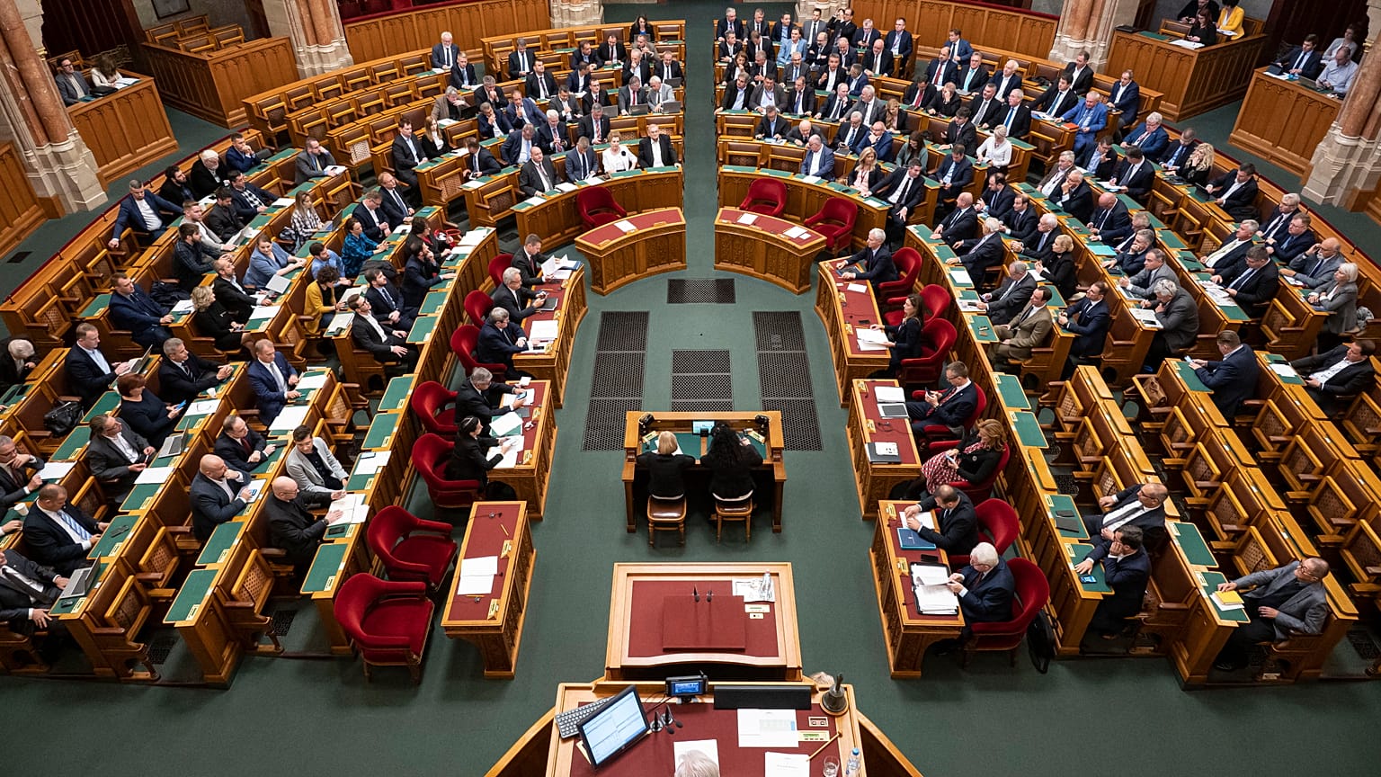 Az országgyűlés plenáris ülése