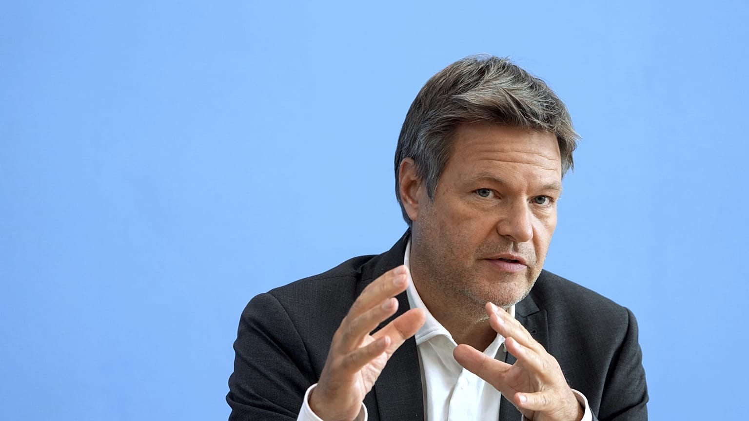Robert Habeck egy berlini sajtóértekezletén