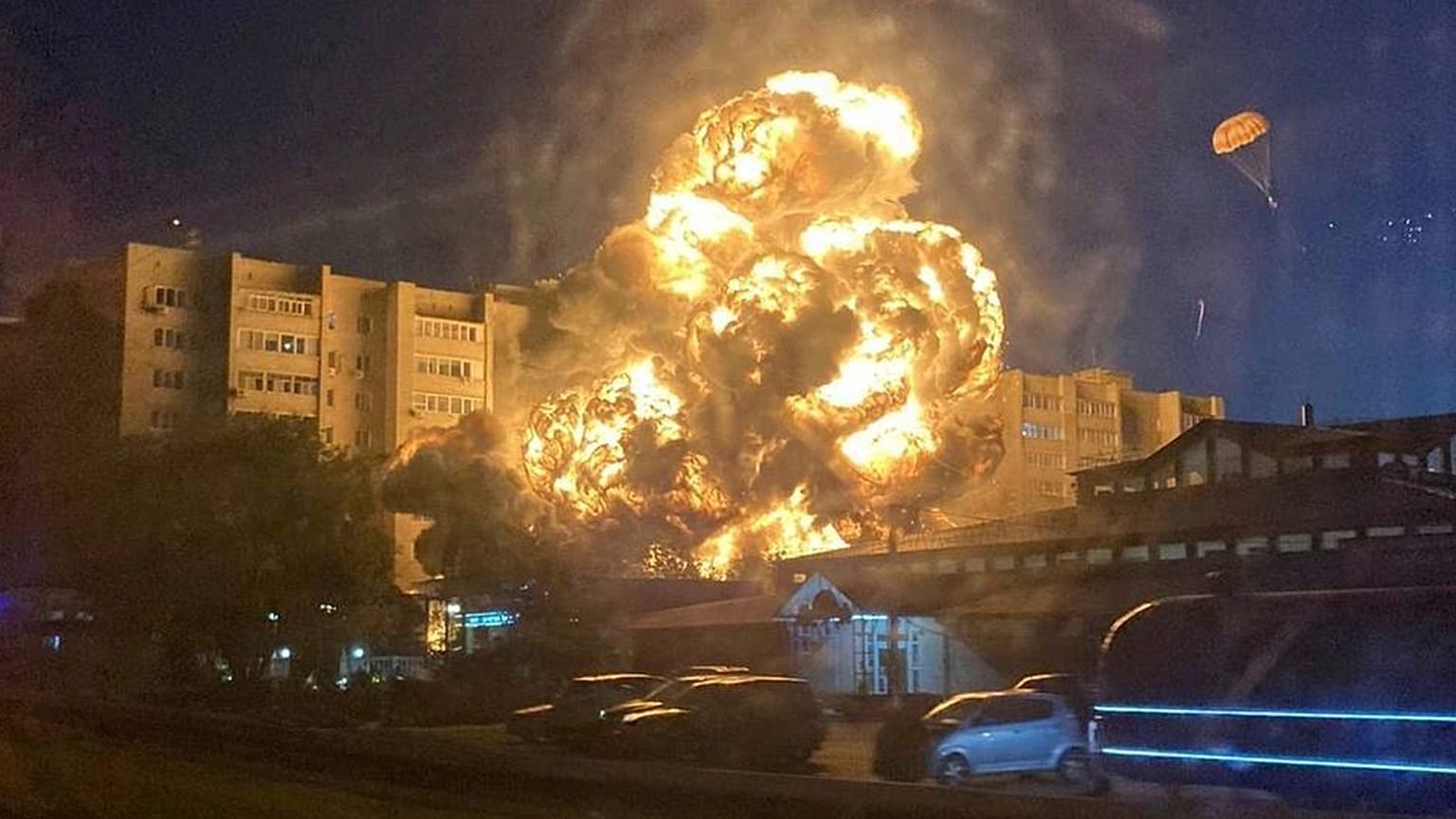 A Russian Su-34 fighter-bomber crashes into a building in Yeysk, Russia, 17 October 2022