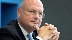 Шёнбома упрекали в "тесных связях" с Россией ещё в 2015 году