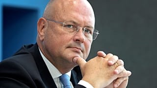 Шёнбома упрекали в "тесных связях" с Россией ещё в 2015 году