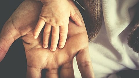 Researchers have found that children of very young and older parents carry an increased risk of bipolar disorder.