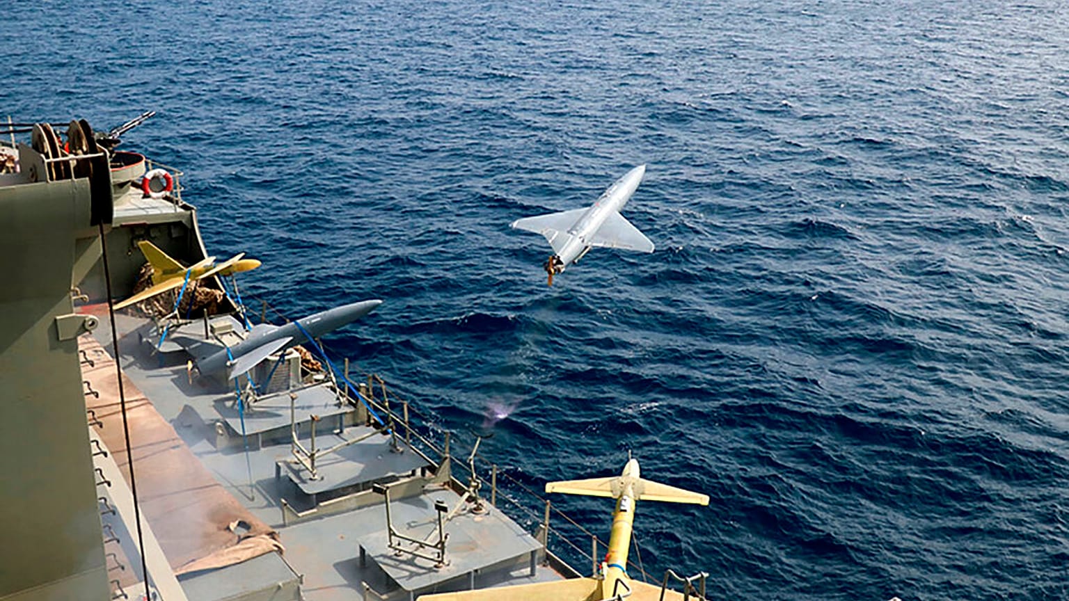 Ιρανικό drone εκτοξεύεται από αεροπλανοφόρο
