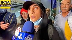 Elnaz Rekabi recebida como heroína no Irão