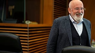Ο ευρωπαϊος επίτροπος Φρανς Τίμερμανς