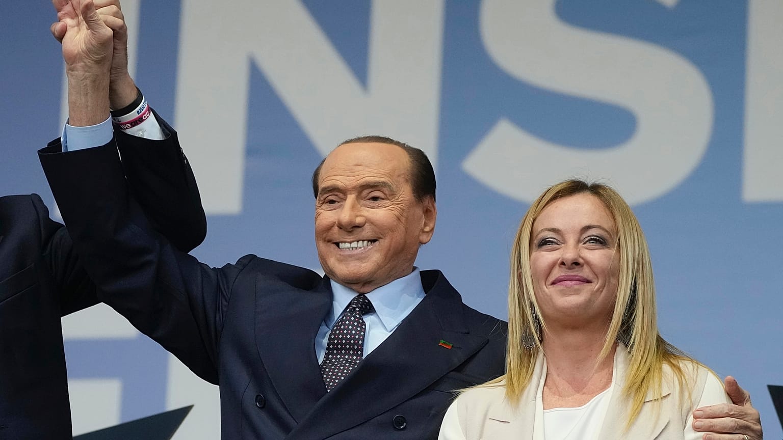 Silvio Berlusconi con Giorgia Meloni 