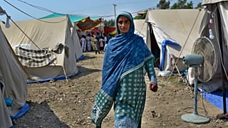 Pregnant women are struggling to get care after Pakistan’s unprecedented flooding, which inundated a third of the country at its height and drove millions from their homes. 