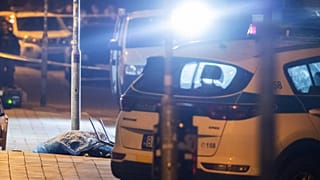 Rendőrök a múlt heti pozsonyi kettős gyilkosság helyszínén
