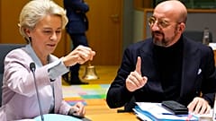 Avrupa Komisyonu Başkanı Ursula von der Leyen ve Avrupa Konseyi Başkanı Charles Michel