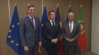 Pedro sánchez, Emmanuel Macron y António Costa, confirmando el nuevo pacto energético en Bruselas