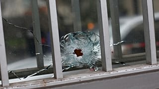 Fransa'nın başkenti Paris'te Ocak 2015'te mizah dergisi Chalie Hebdo'ya silahlı saldırı düzenlenmişti