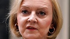 İngiltere Başbakanı Liz Truss istifa ettiğini duyurdu