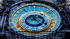 В отличие от скоротечных карьер европейских политиков Пражские куранты отмеряют время уже более 600 лет 