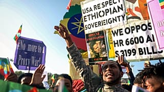 Manifestantes anti-occidentales en Adís Abeba