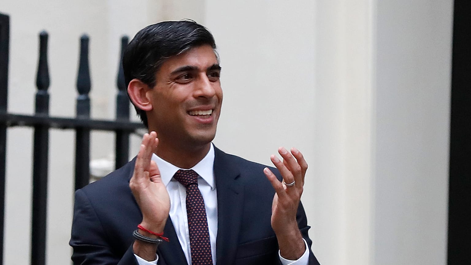 Rishi Sunak ganha a corrida à liderança dos "tories" e do governo britânico