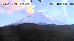 La nube de gases y ceniza sobre el Cotopaxi