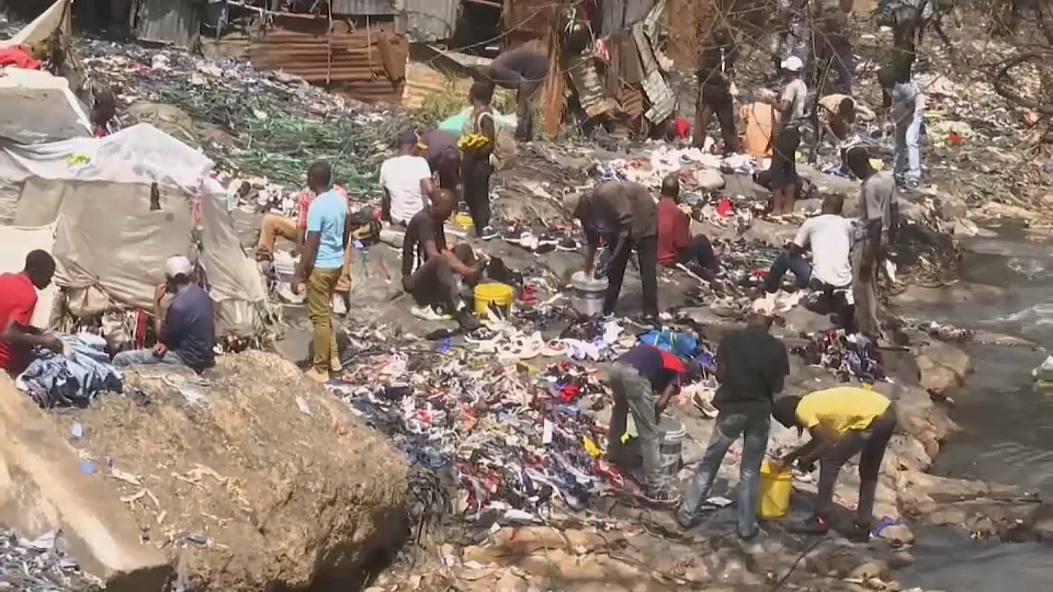 Mercado de Gikomba em Nairobi -  Quénia