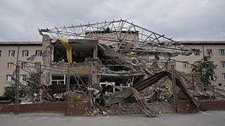 Die Trümmer des Krankenhauses in Isjum
