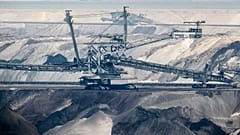 Das umstrittene Braunkohlerevier Garzweiler in Deutschland