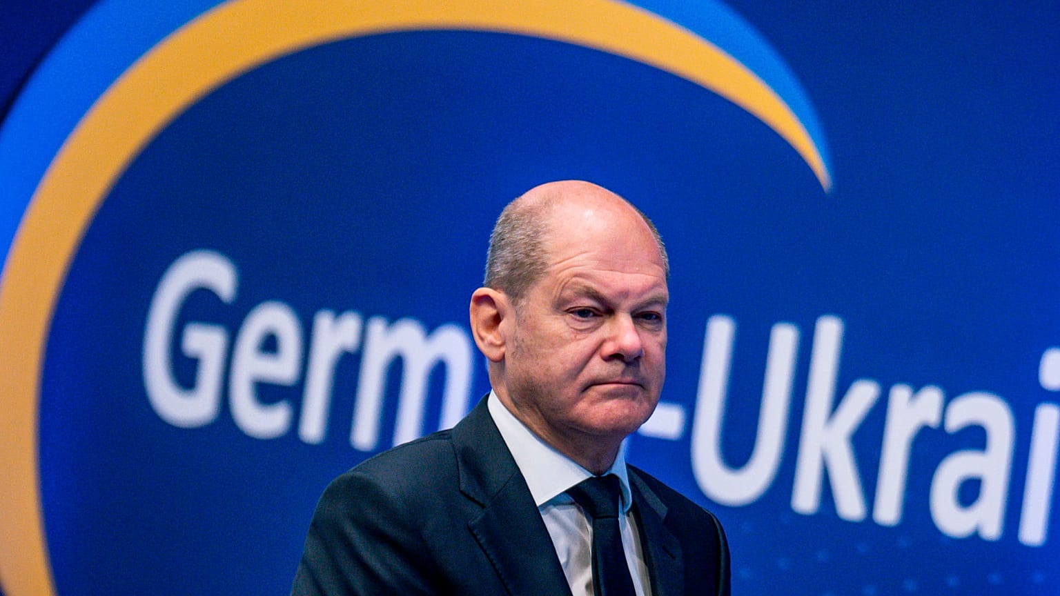 German Chancellor Olaf Scholz, walks to the lectern, at the German-Ukrainian Business Forum "Rebuild Ukraine", in Berlin, Monday, 24 October 2022.